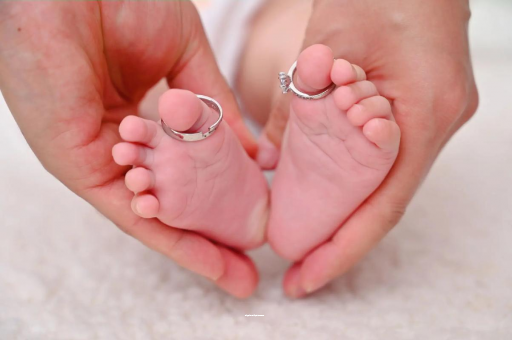 湖北孕妇两个月肚子疼